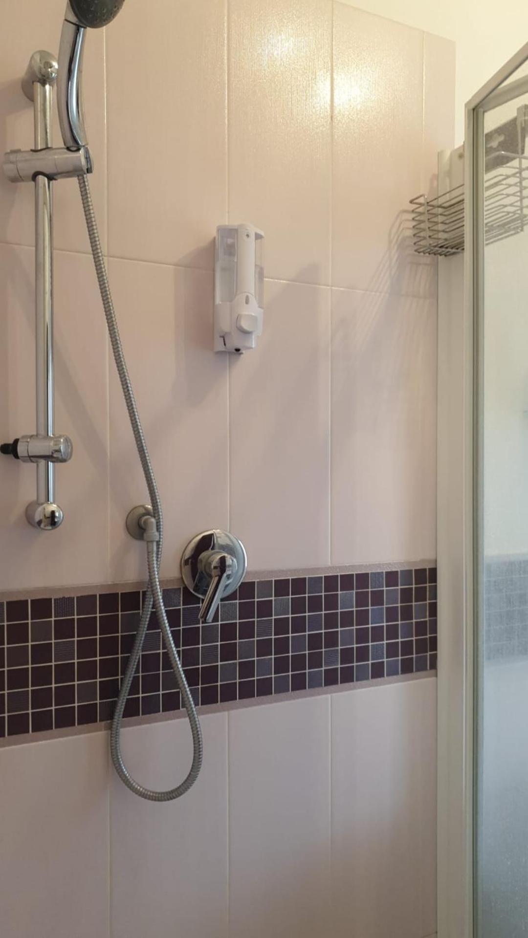 לינה וארוחת בוקר פיוג'י Domus Mari מראה חיצוני תמונה
